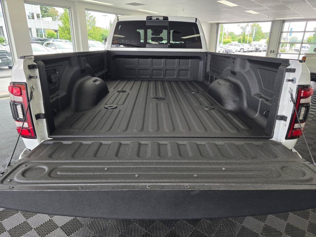 Used 2021 RAM 3500 Big Horn w/ Level B Equipment Group AWD/4WD image 15