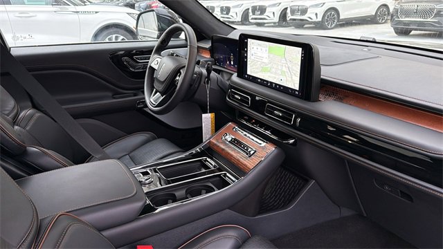 New 2025 Lincoln Aviator Black Label image 6