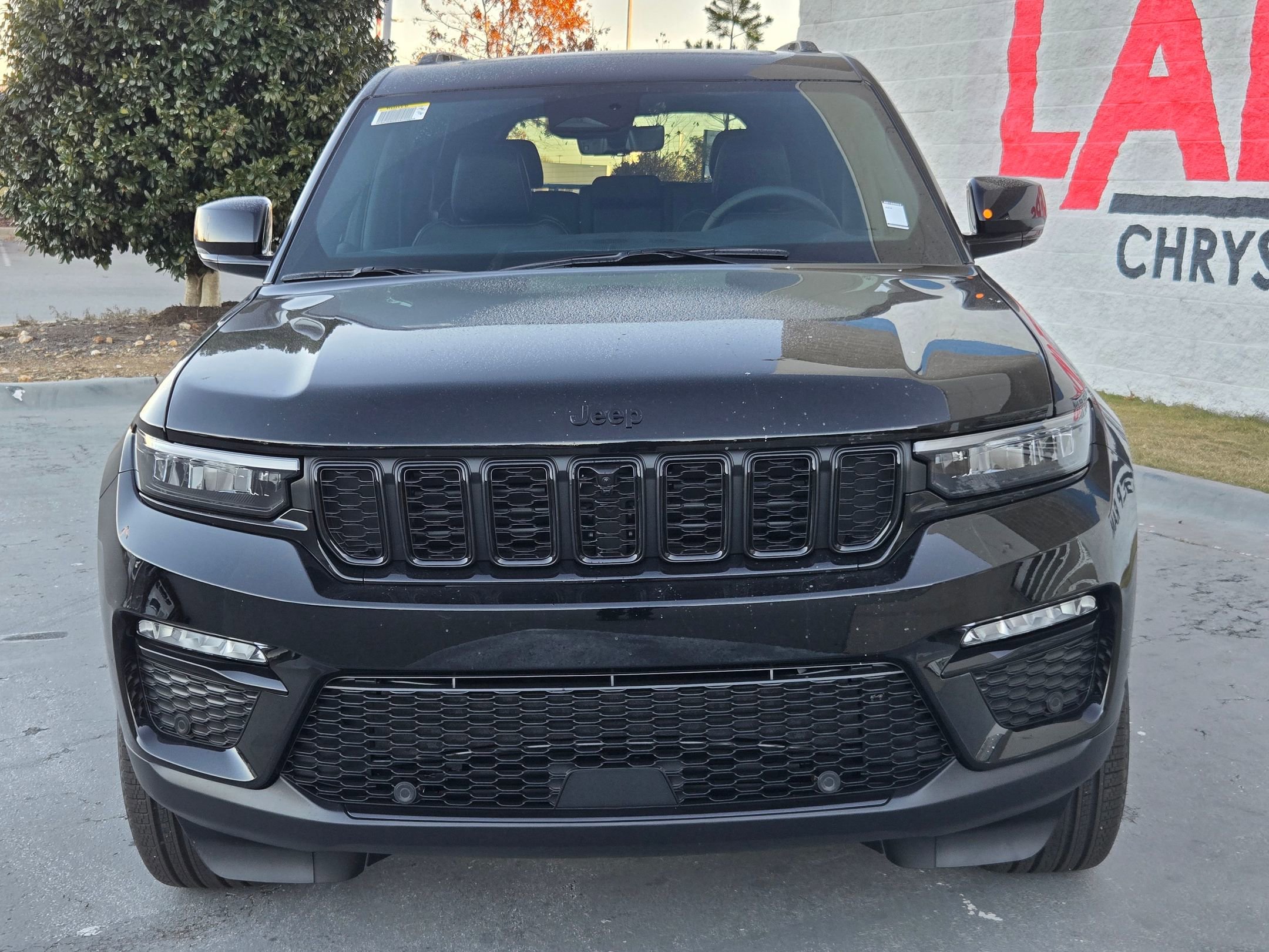 New 2025 Jeep Grand Cherokee Limited w/ Luxury Tech Group II image 2