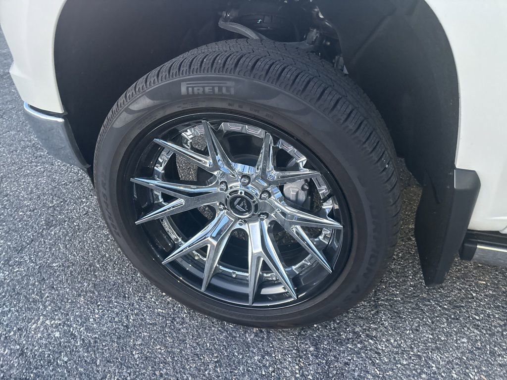 Used 2024 Chevrolet Silverado 1500 LTZ w/ LTZ Premium Package image 8