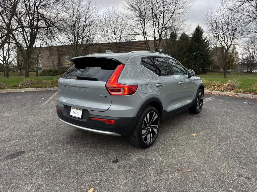 Used 2025 Volvo XC40 B5 Ultra w/ Protection Package Premier image 7