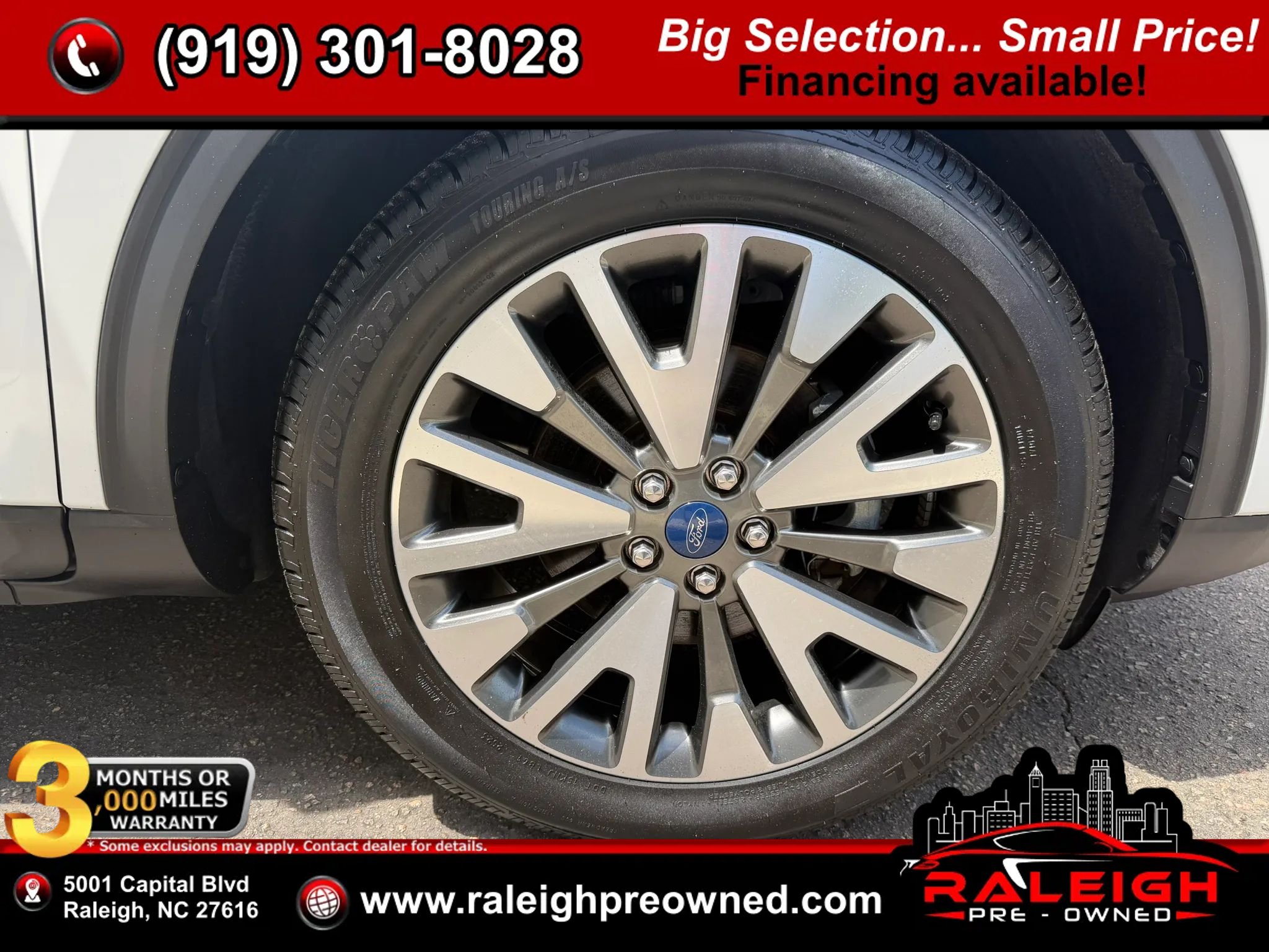 Used 2020 Ford Escape Titanium w/ Titanium Premium Package 2.0 AWD/4WD image 38