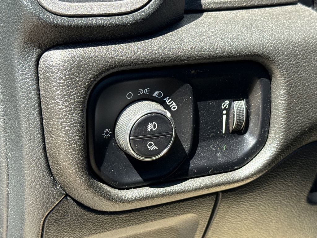 Used 2024 RAM 1500 Tradesman w/ Night Edition image 19