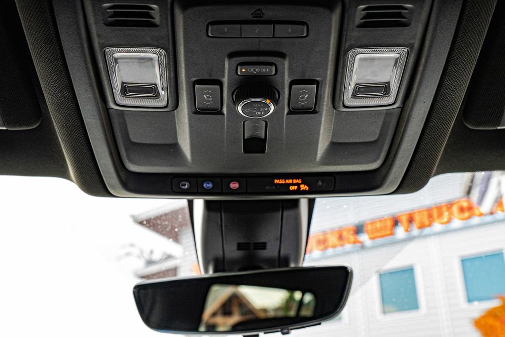 Used 2022 Chevrolet Suburban High Country image 17