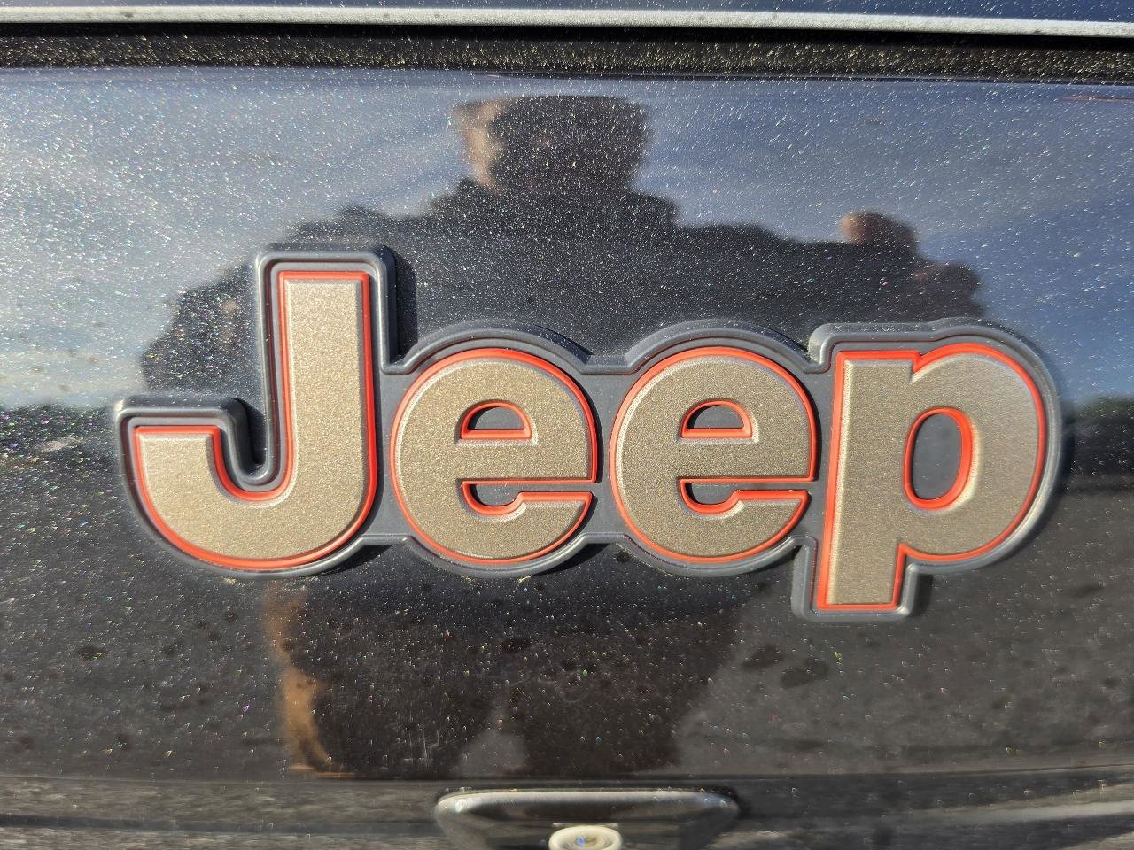 Used 2016 Jeep Cherokee 75th Anniversary image 25