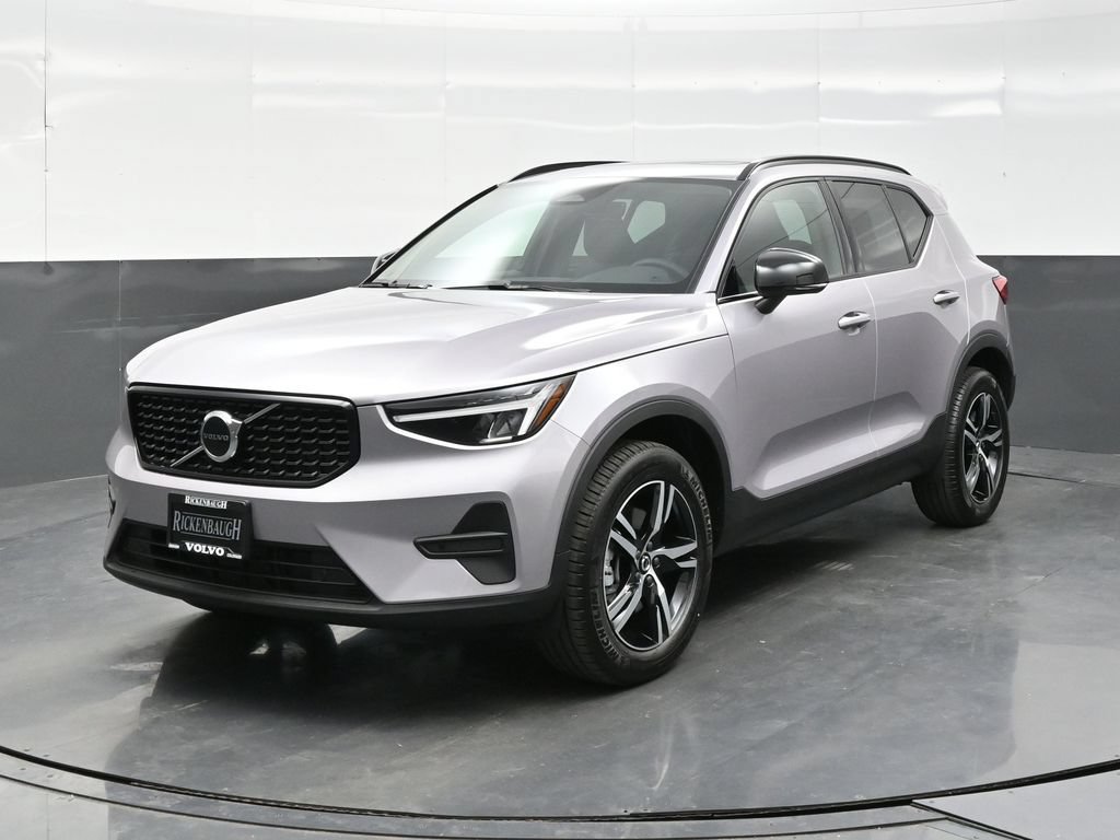 New 2026 Volvo XC40 B5 Core w/ Protection Package Premier AWD/4WD image 2