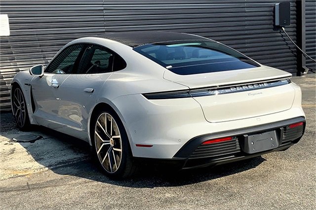 New 2025 Porsche Taycan image 3