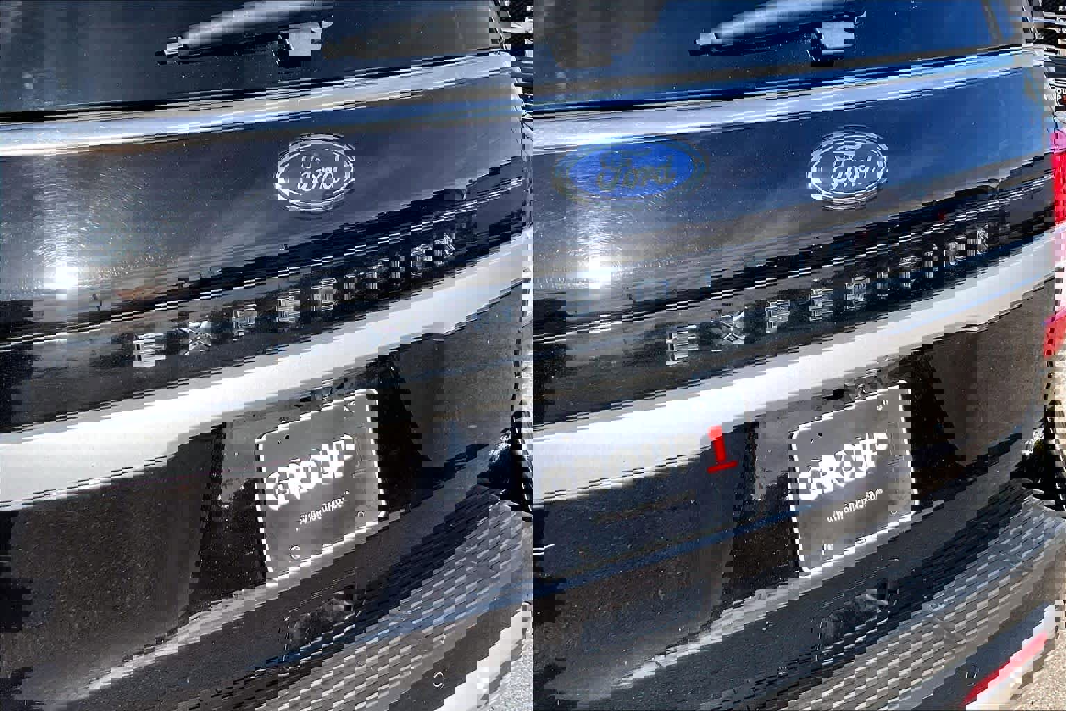 Used 2024 Ford Expedition Max XLT image 29