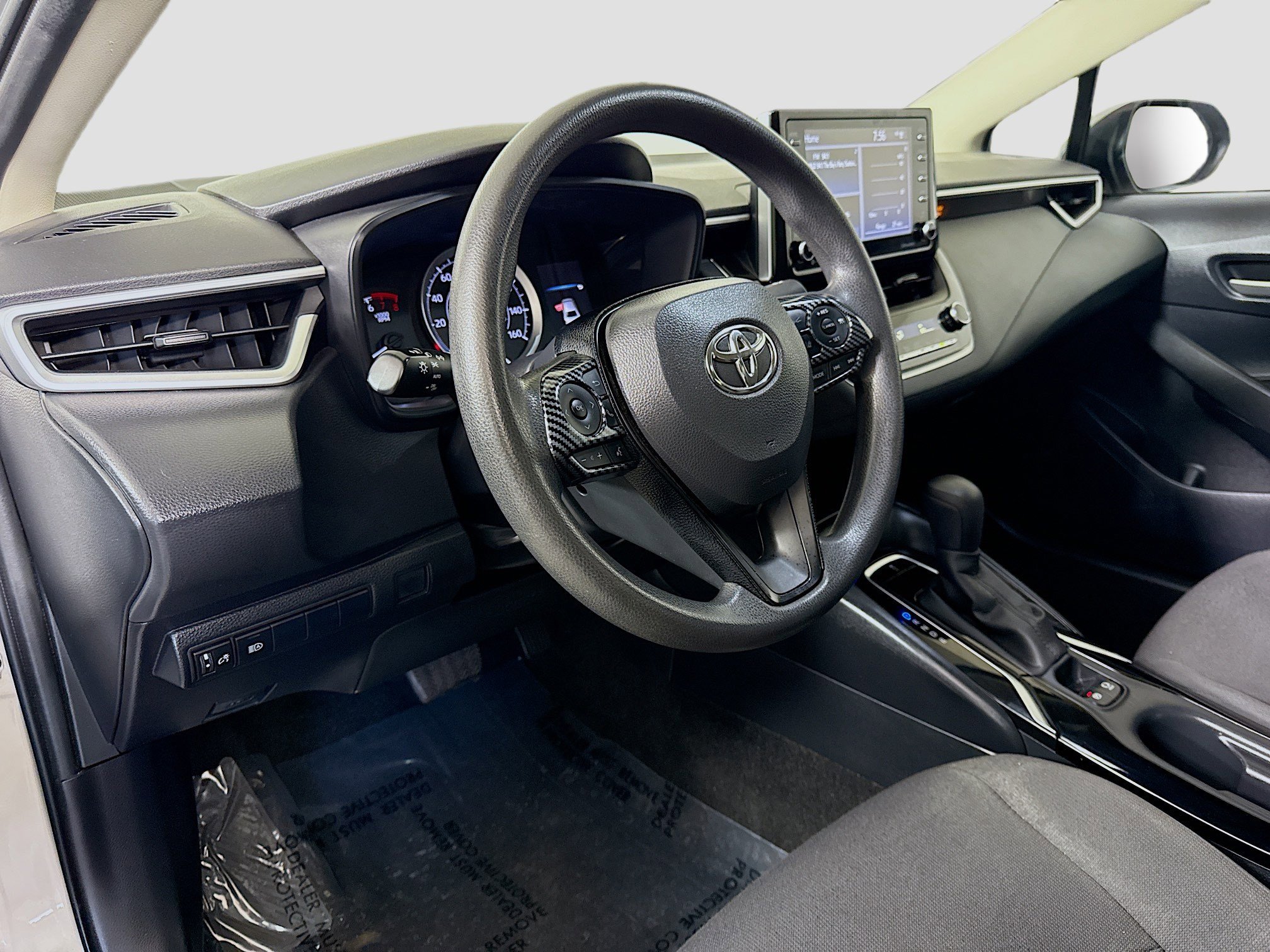 Used 2021 Toyota Corolla LE image 22