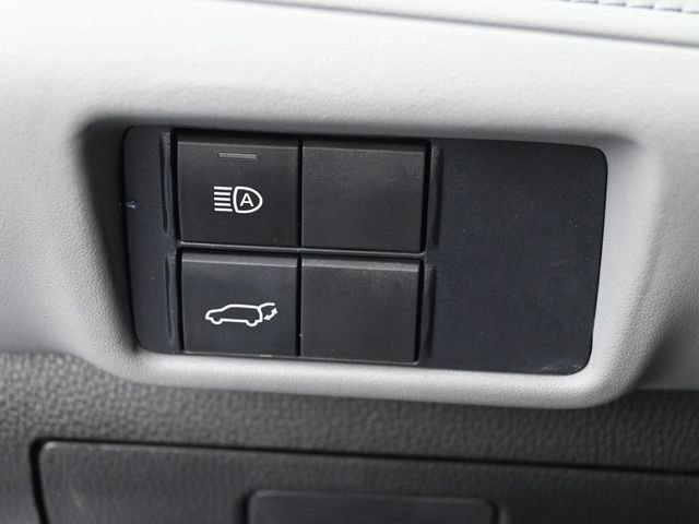 Used 2021 Toyota Highlander XLE image 40