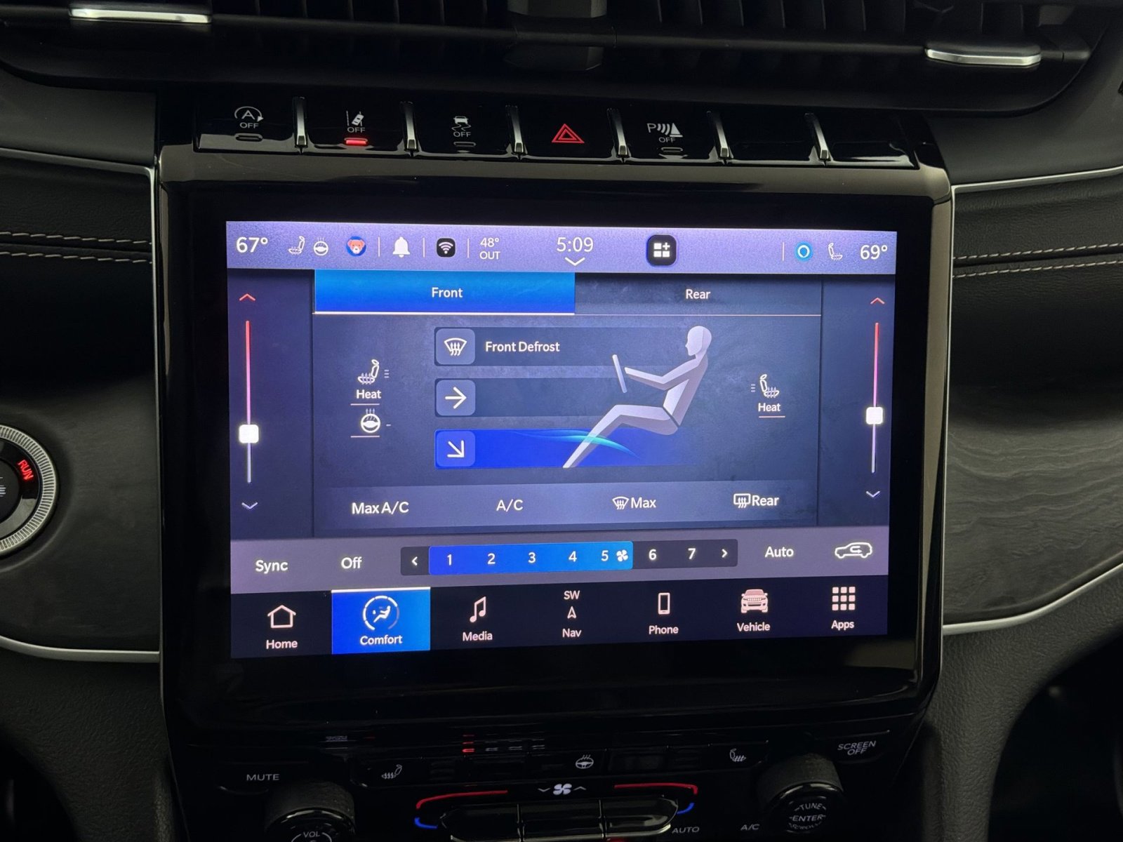 Used 2023 Jeep Grand Cherokee L Limited image 21