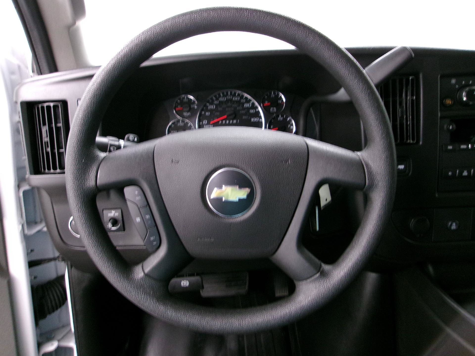 Used 2025 Chevrolet Express 2500 w/ Driver Convenience Package RWD image 5