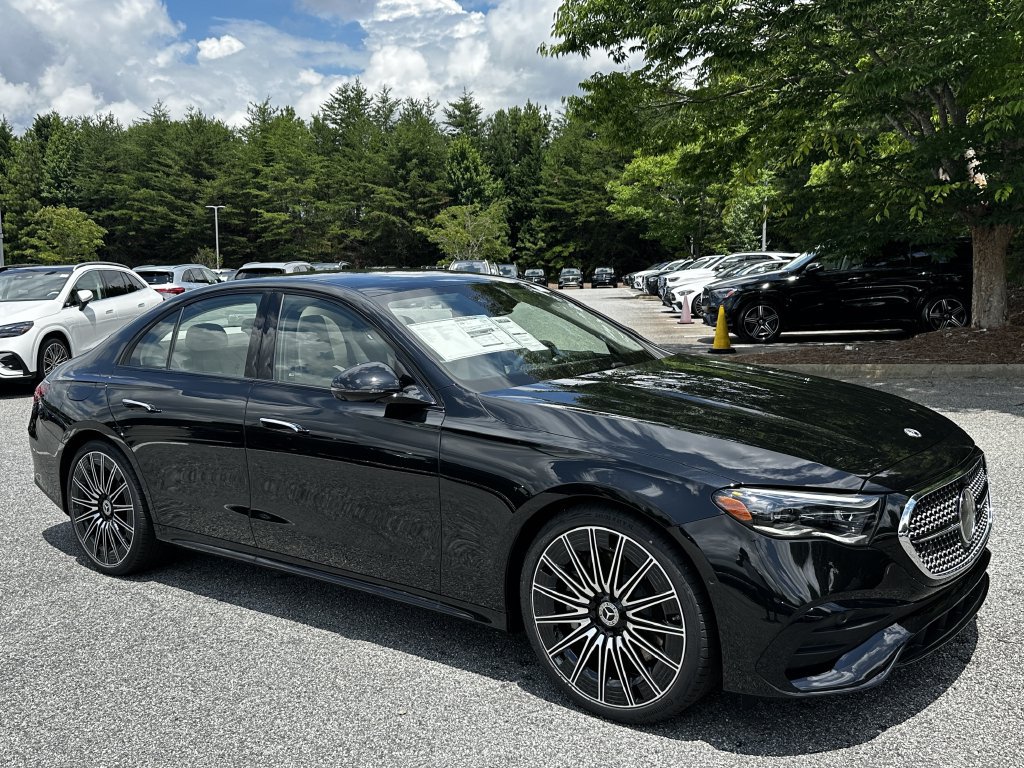 New 2026 Mercedes-Benz E 450 4MATIC Sedan image 2