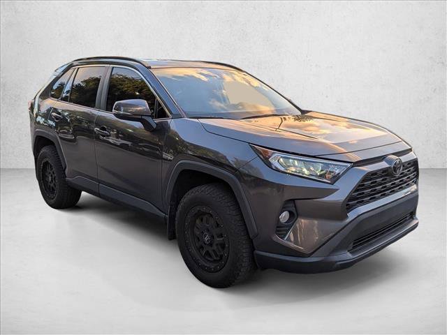 Used 2020 Toyota RAV4 XLE FWD image 3