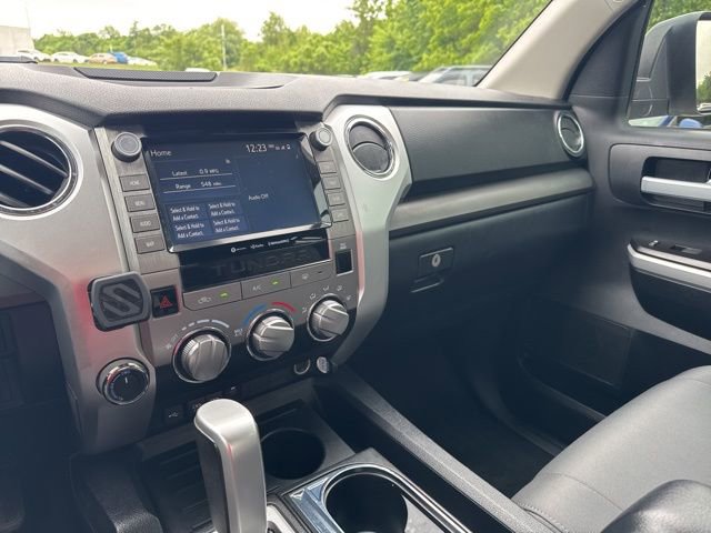 Used 2020 Toyota Tundra SR5 w/ SR5 Upgrade Package AWD/4WD image 24