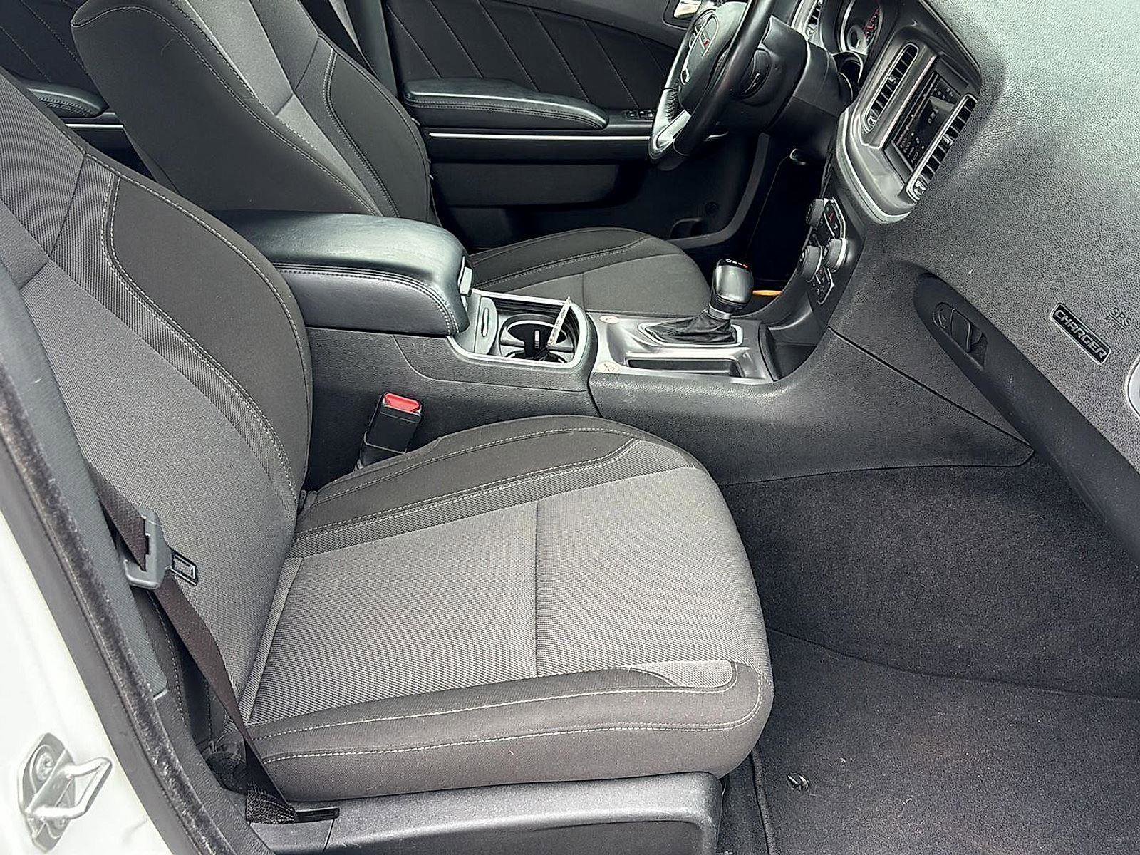 Used 2022 Dodge Charger SXT image 15