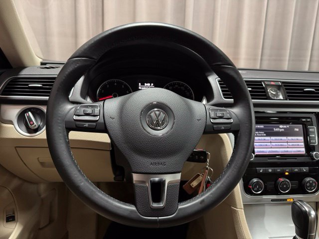 Used 2013 Volkswagen Passat 2.5 SE FWD image 14