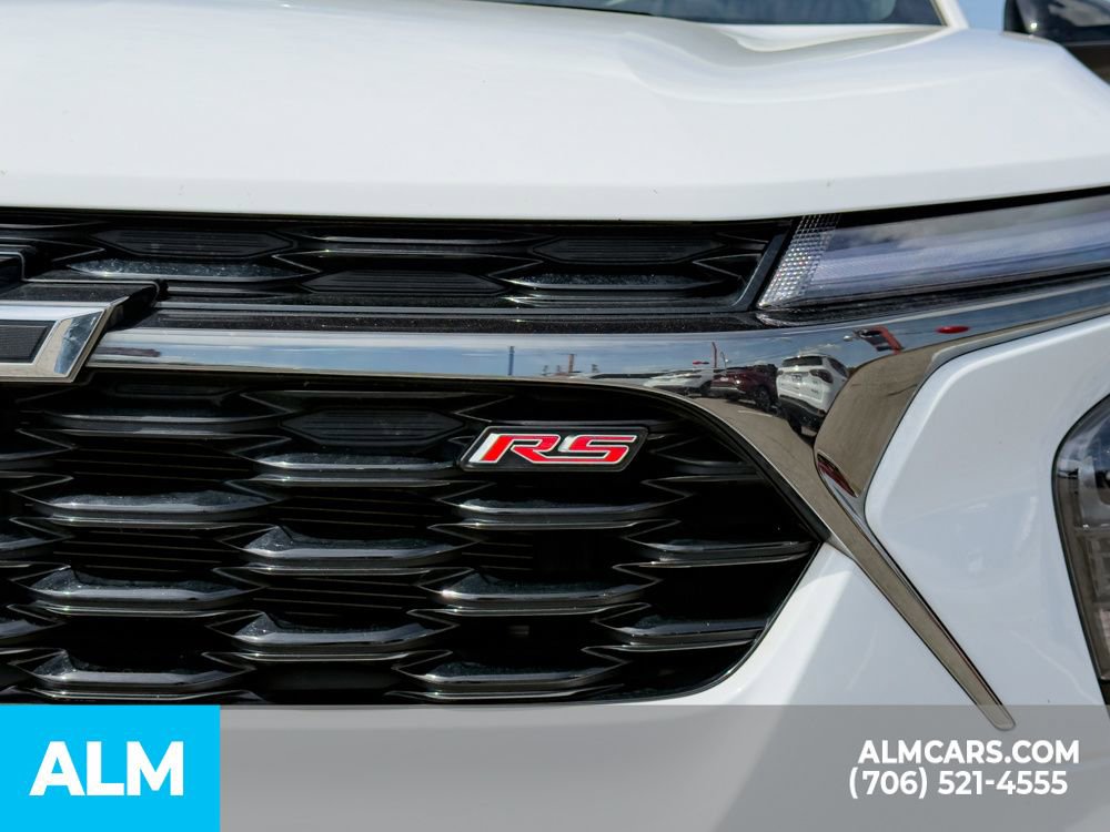 Used 2025 Chevrolet Trax RS w/ Sunroof Package image 10