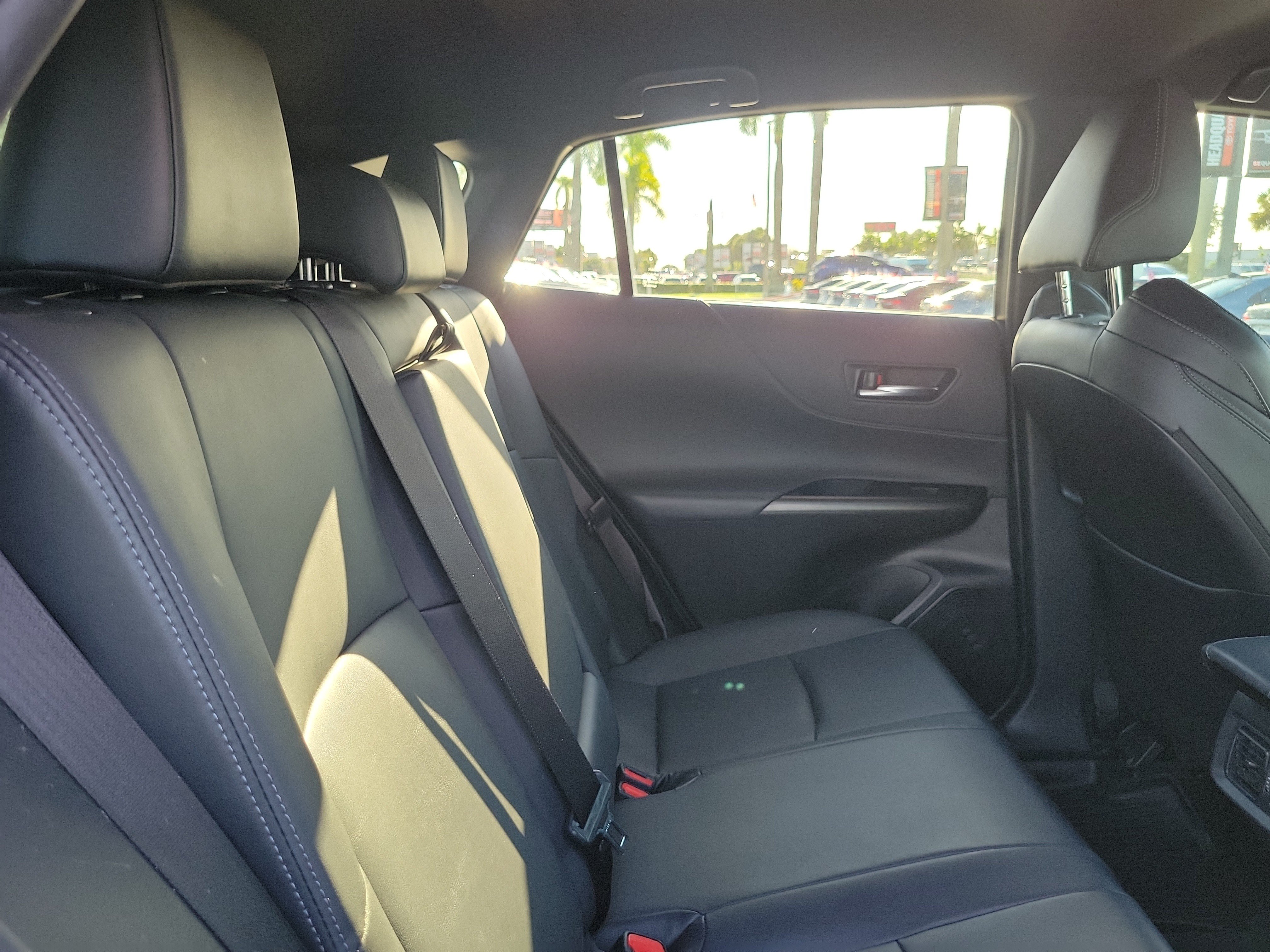 Used 2023 Toyota Venza XLE AWD/4WD image 15