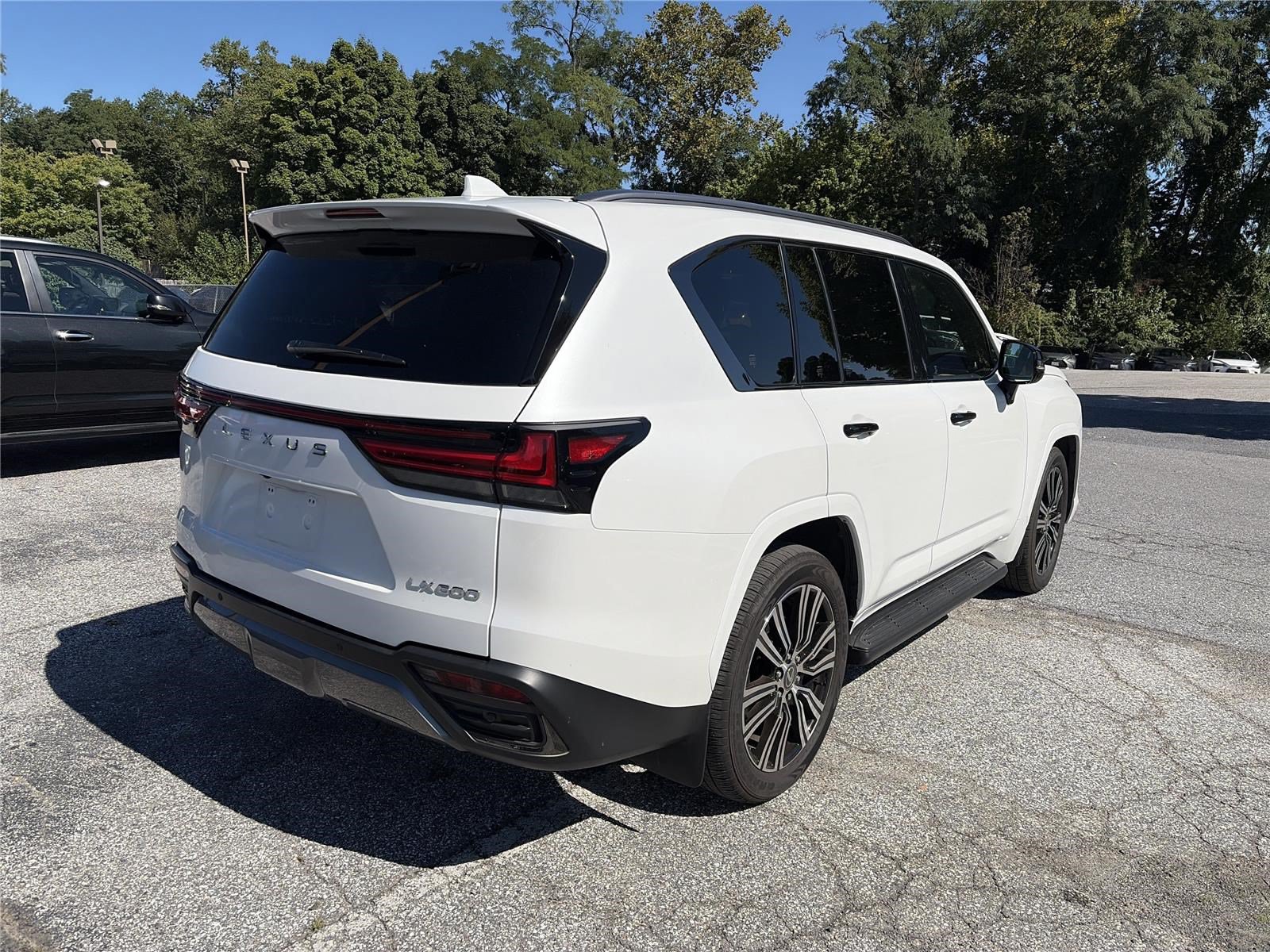 Used 2025 Lexus LX 600 4WD w/ Appearance Package image 5