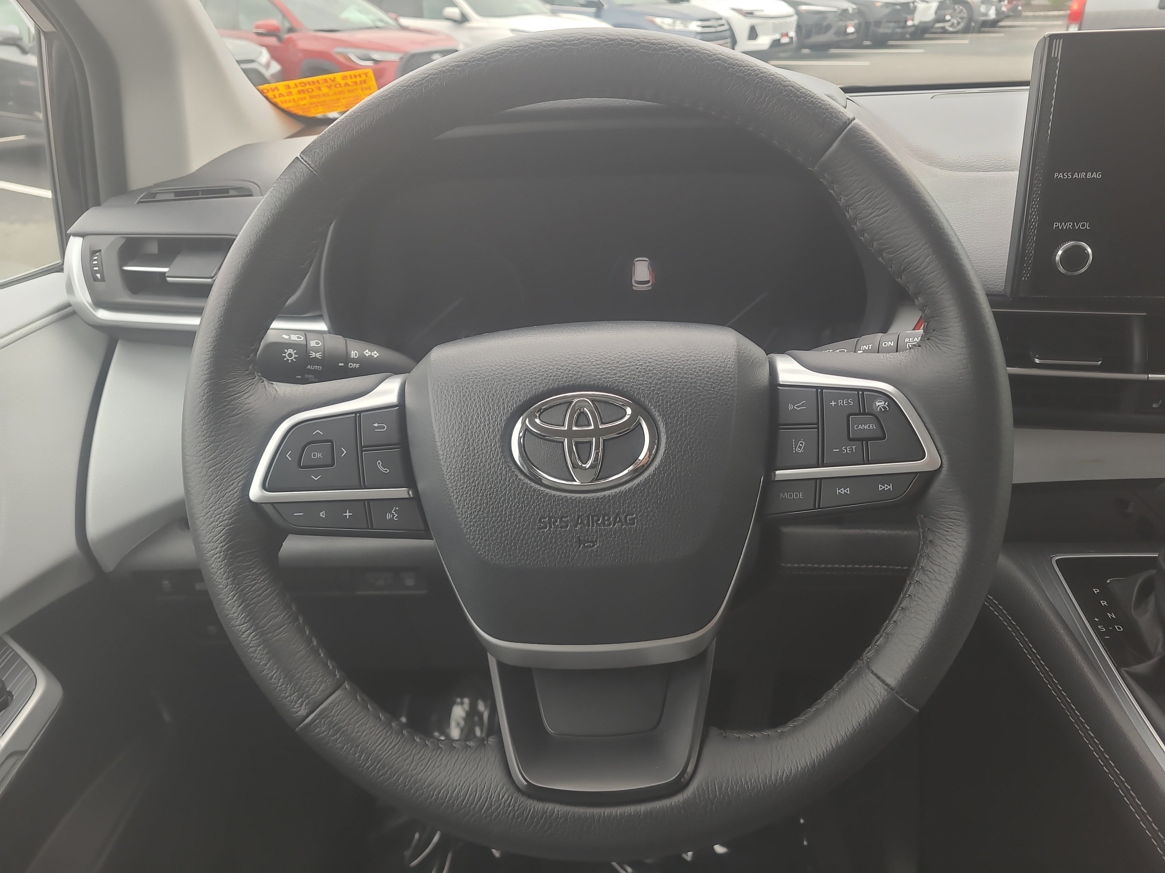 Certified 2026 Toyota Sienna XLE FWD image 22