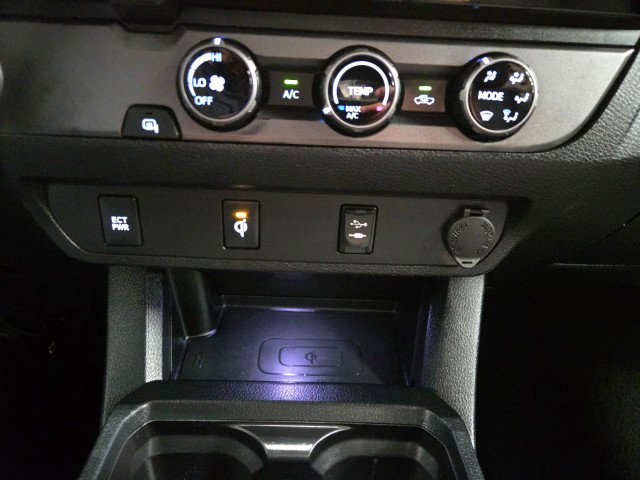 Used 2016 Toyota Tacoma TRD Sport image 54