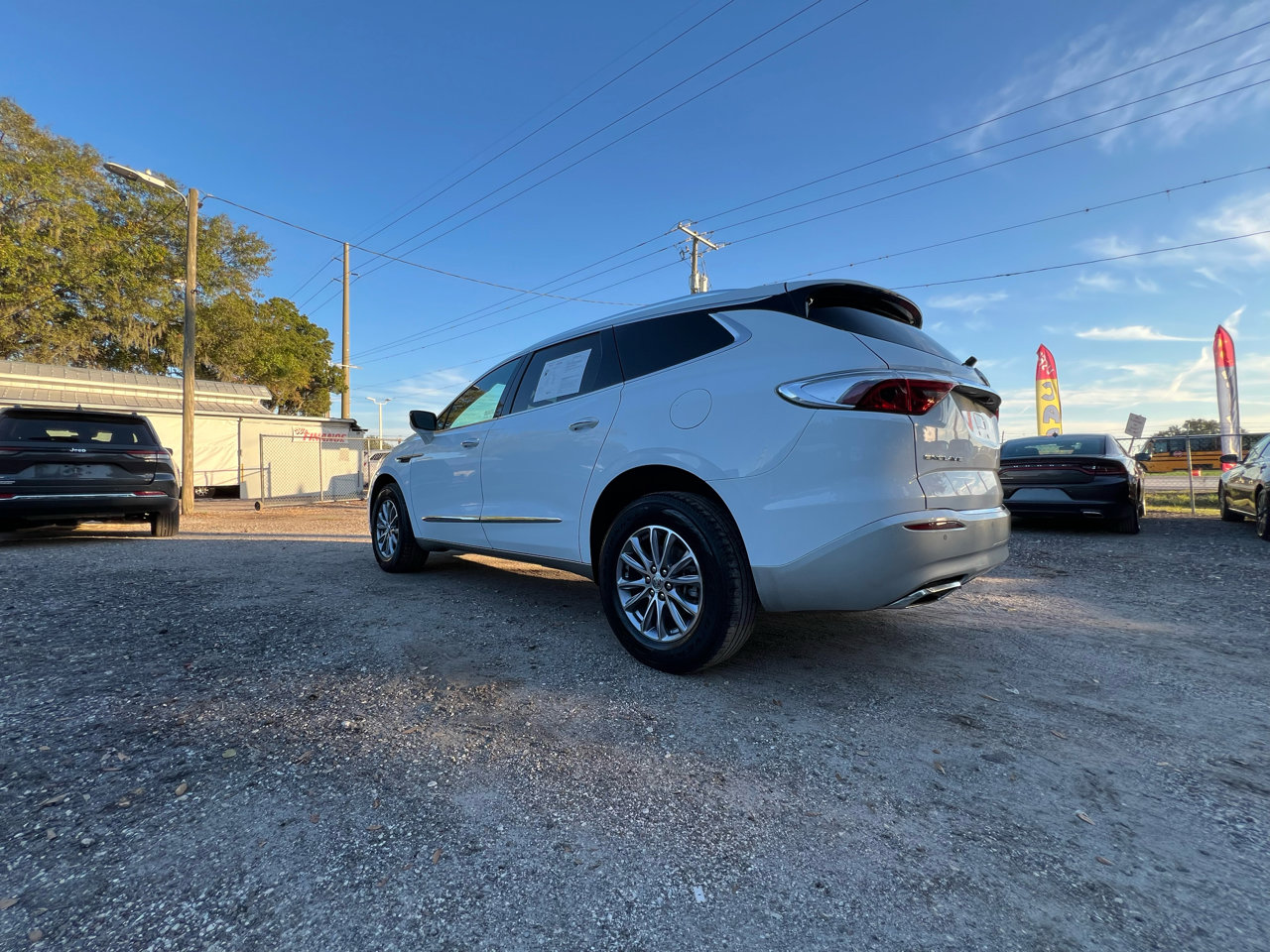 Used 2023 Buick Enclave Essence image 41