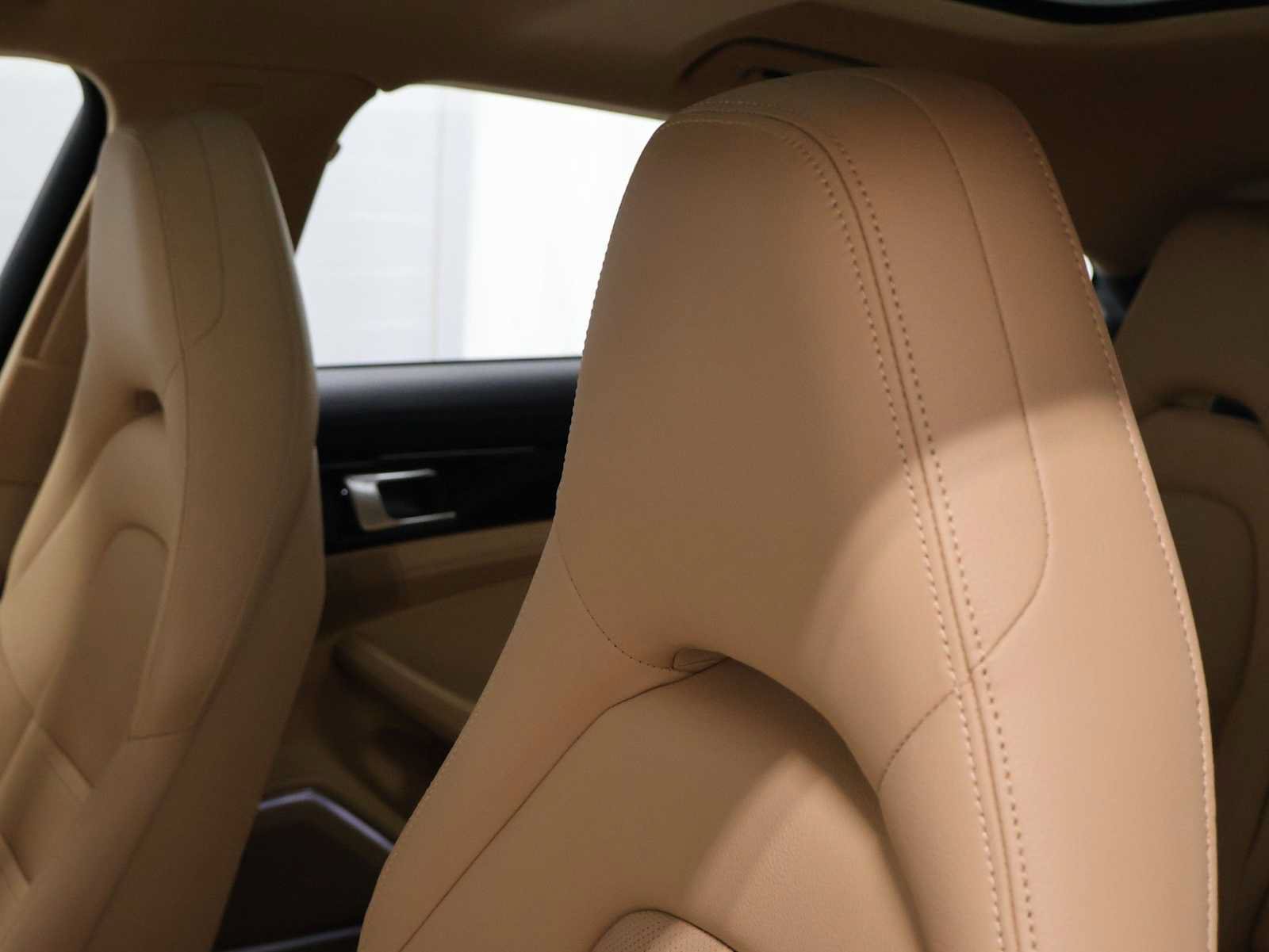 Certified 2023 Porsche Panamera 4S AWD/4WD image 19