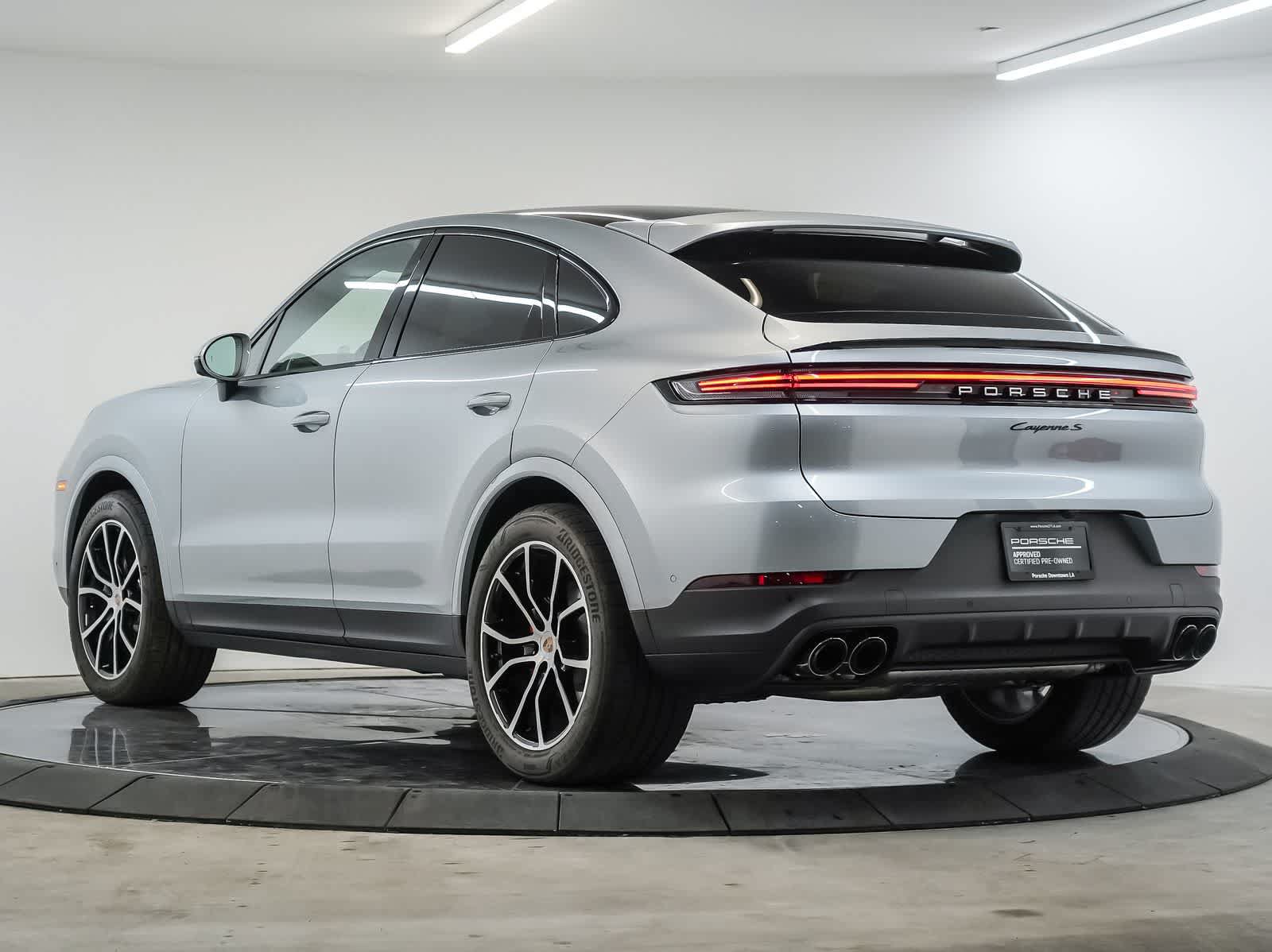 Certified 2026 Porsche Cayenne S AWD/4WD image 3