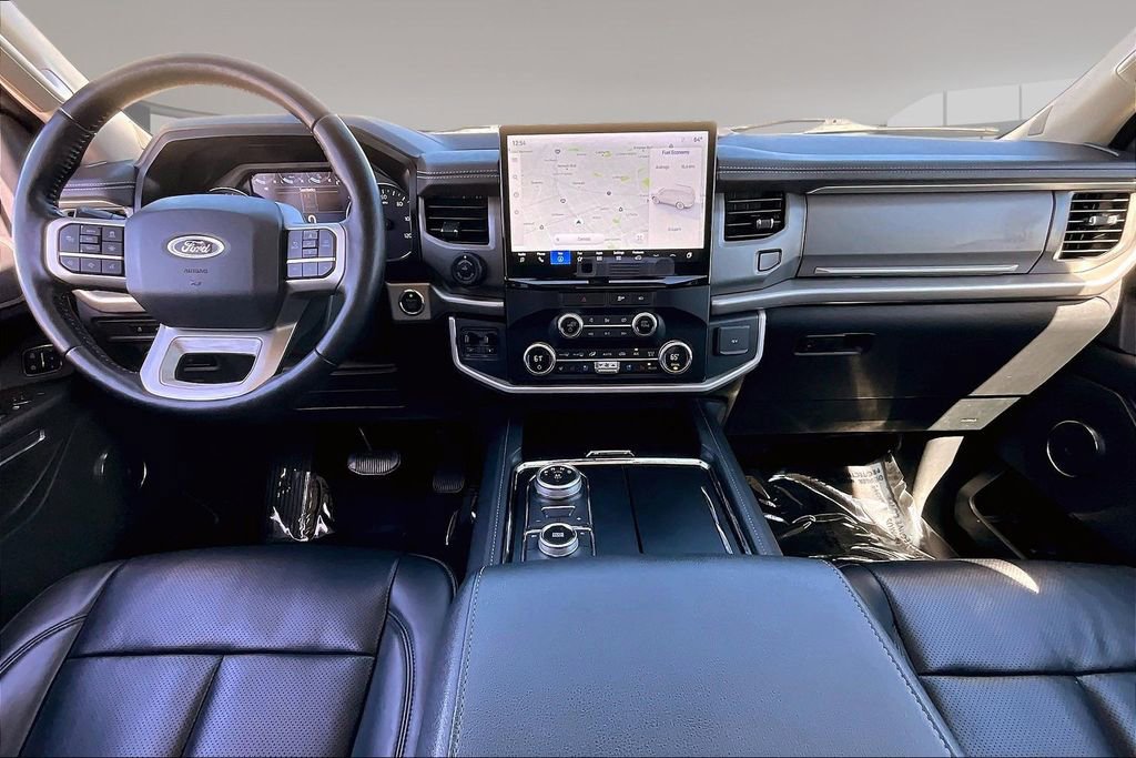 Used 2023 Ford Expedition XLT image 7