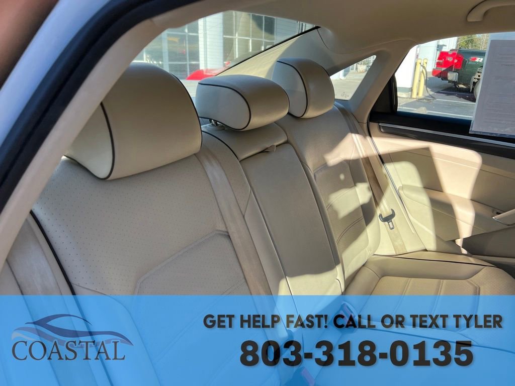 Used 2018 Volkswagen Passat 2.0T image 24