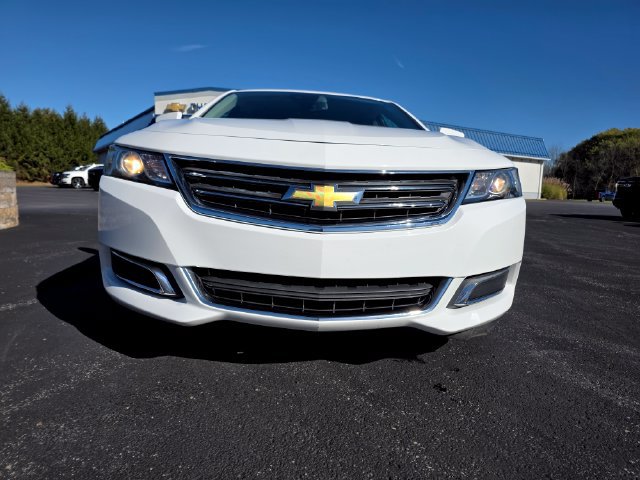 Used 2015 Chevrolet Impala LT w/ Convenience Package FWD image 6