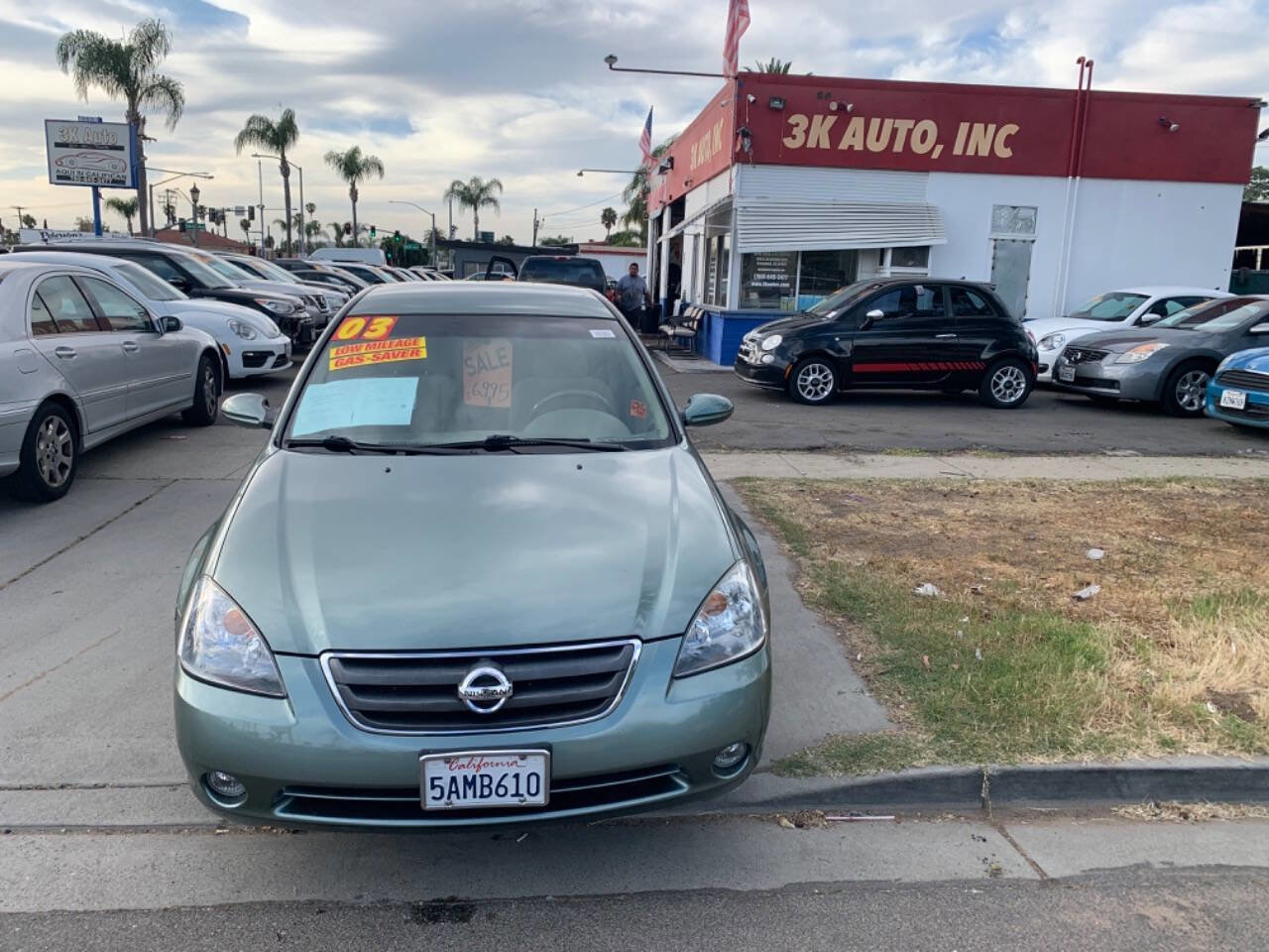 Used 2003 Nissan Altima 3.5 SE FWD image 2