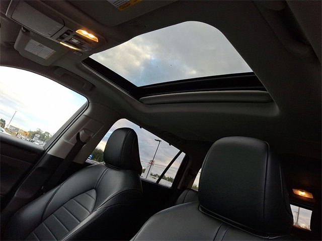 Used 2023 Toyota Highlander XLE image 4