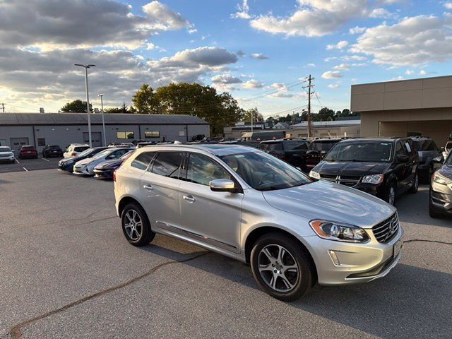 Used 2015 Volvo XC60 T6 AWD/4WD image 2