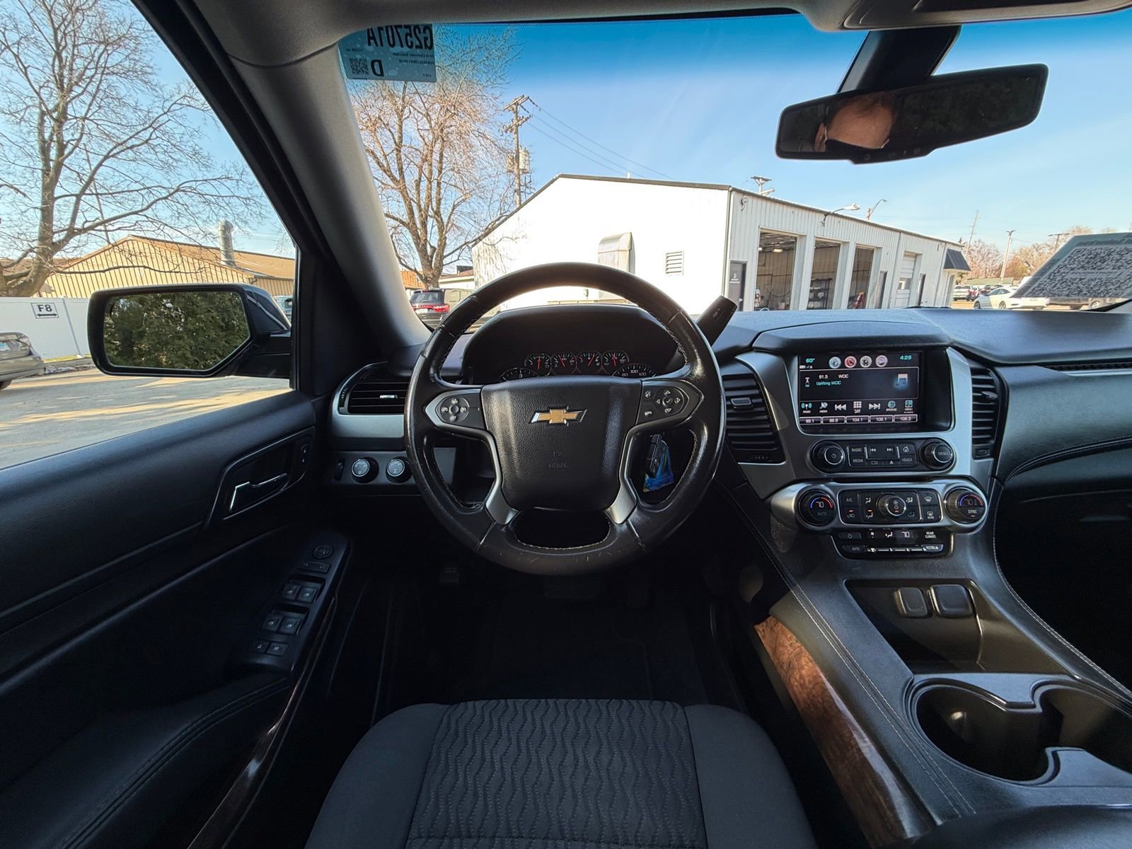 Used 2019 Chevrolet Suburban LS image 2