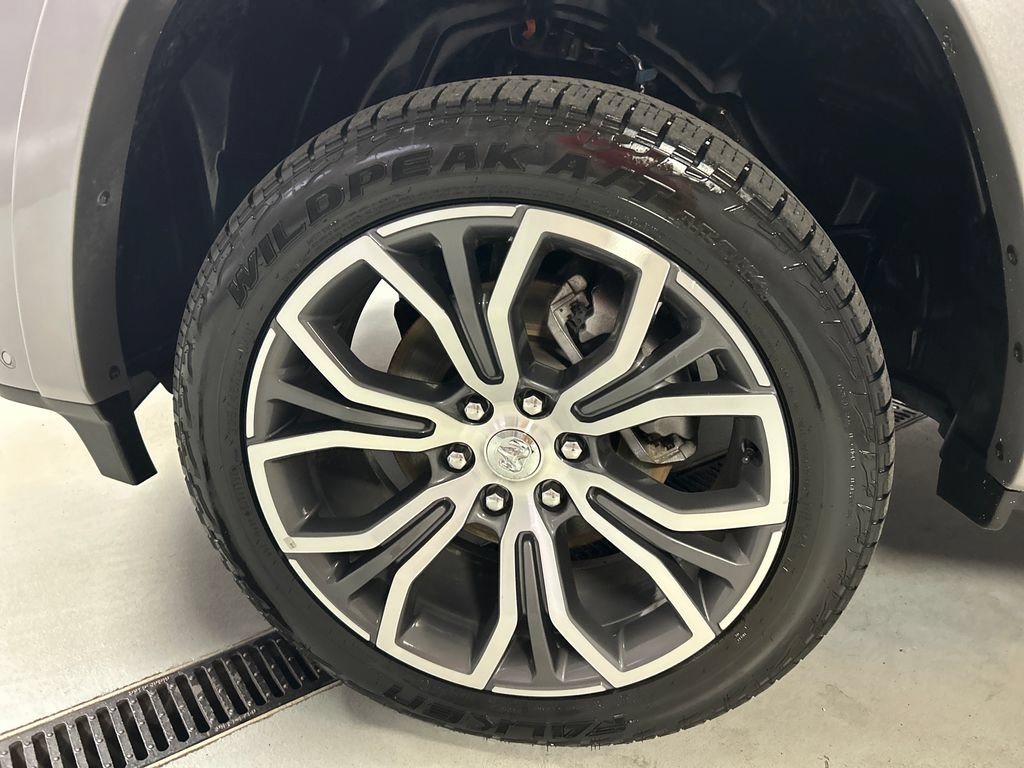 Used 2025 RAM 1500 Tungsten w/ Off Road Group AWD/4WD image 9