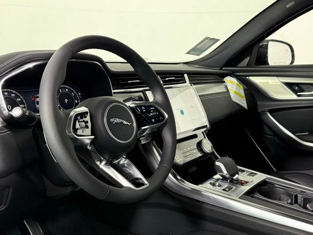 New 2024 Jaguar XF R-Dynamic SE AWD/4WD image 40
