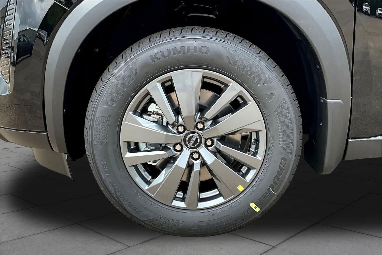 New 2026 Nissan Pathfinder SV FWD image 9