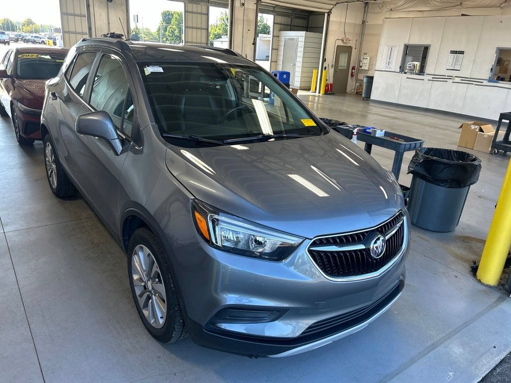 Used 2020 Buick Encore Preferred FWD image 1
