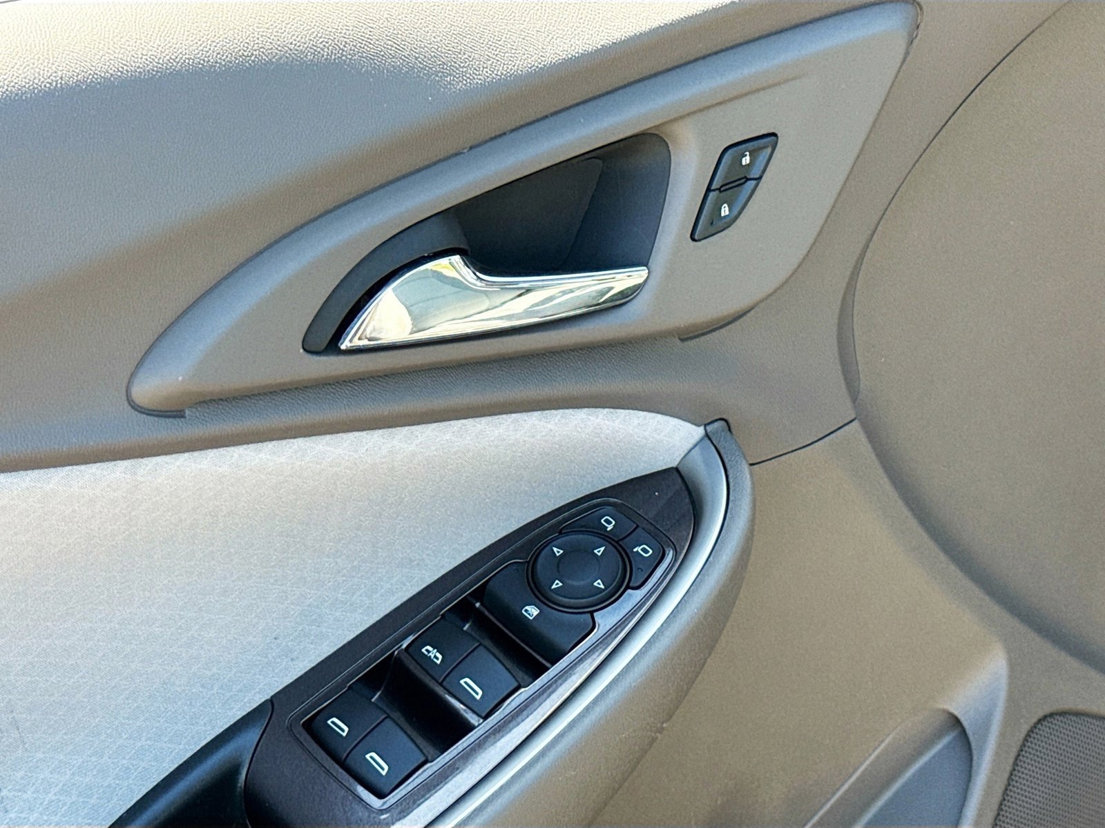 Used 2023 Chevrolet Malibu LT FWD image 7