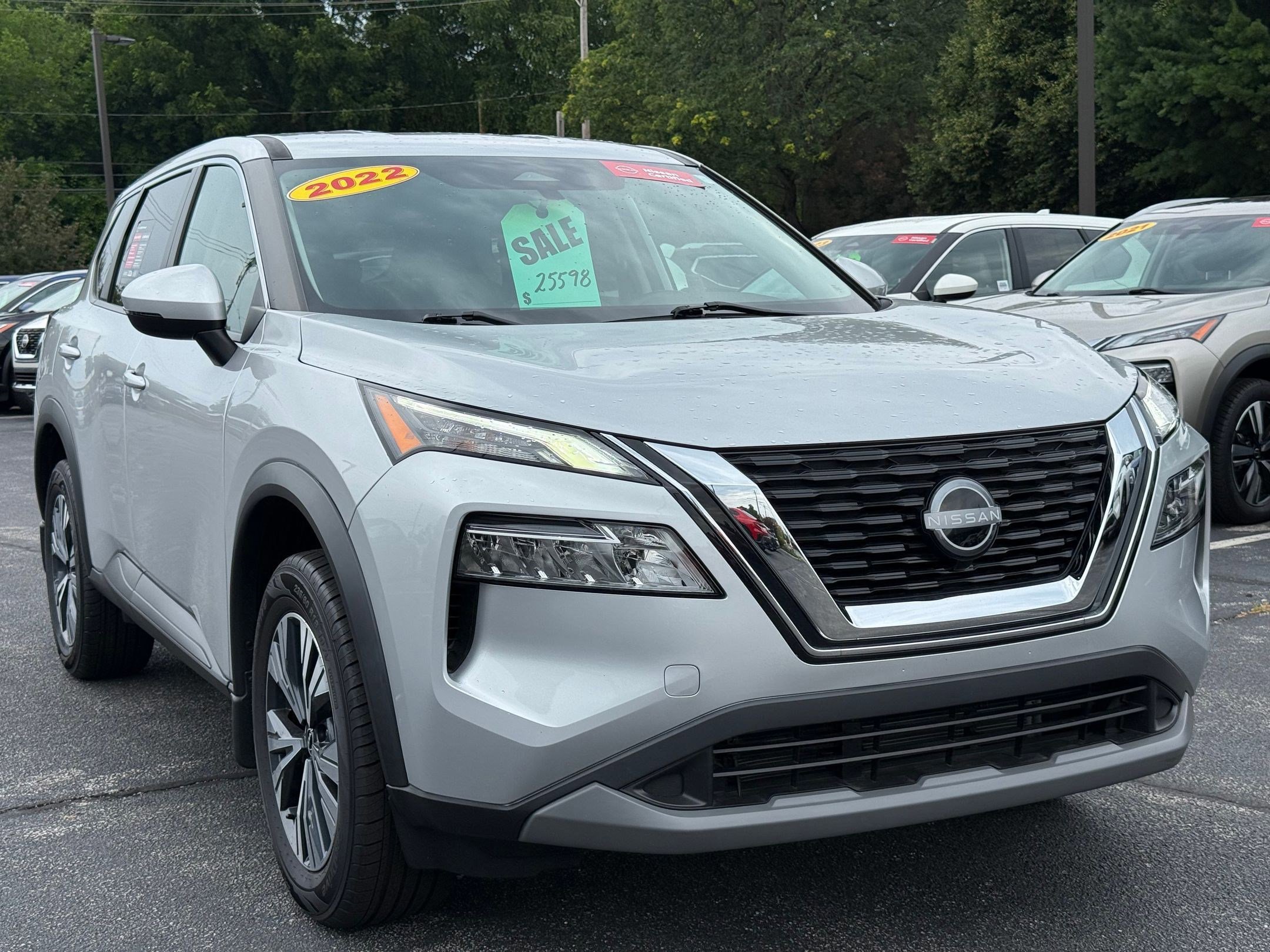 Certified 2022 Nissan Rogue SV image 3
