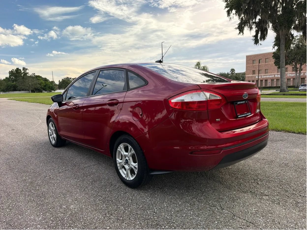 Used 2015 Ford Fiesta SE FWD image 7