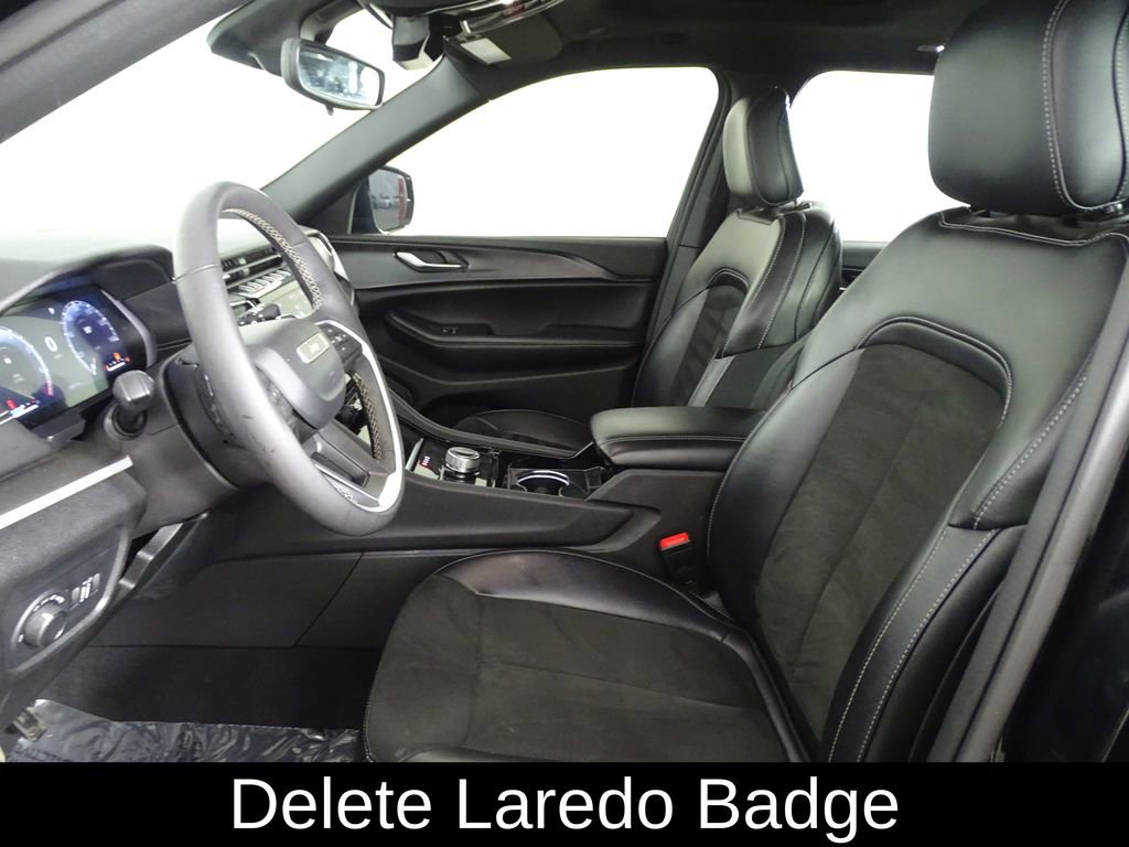 Used 2023 Jeep Grand Cherokee Altitude image 11