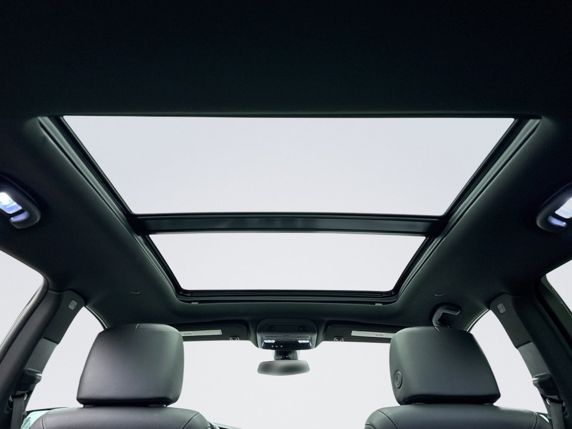 Used 2022 Cadillac XT5 Premium Luxury w/ LPO, Floor Liner Package image 20