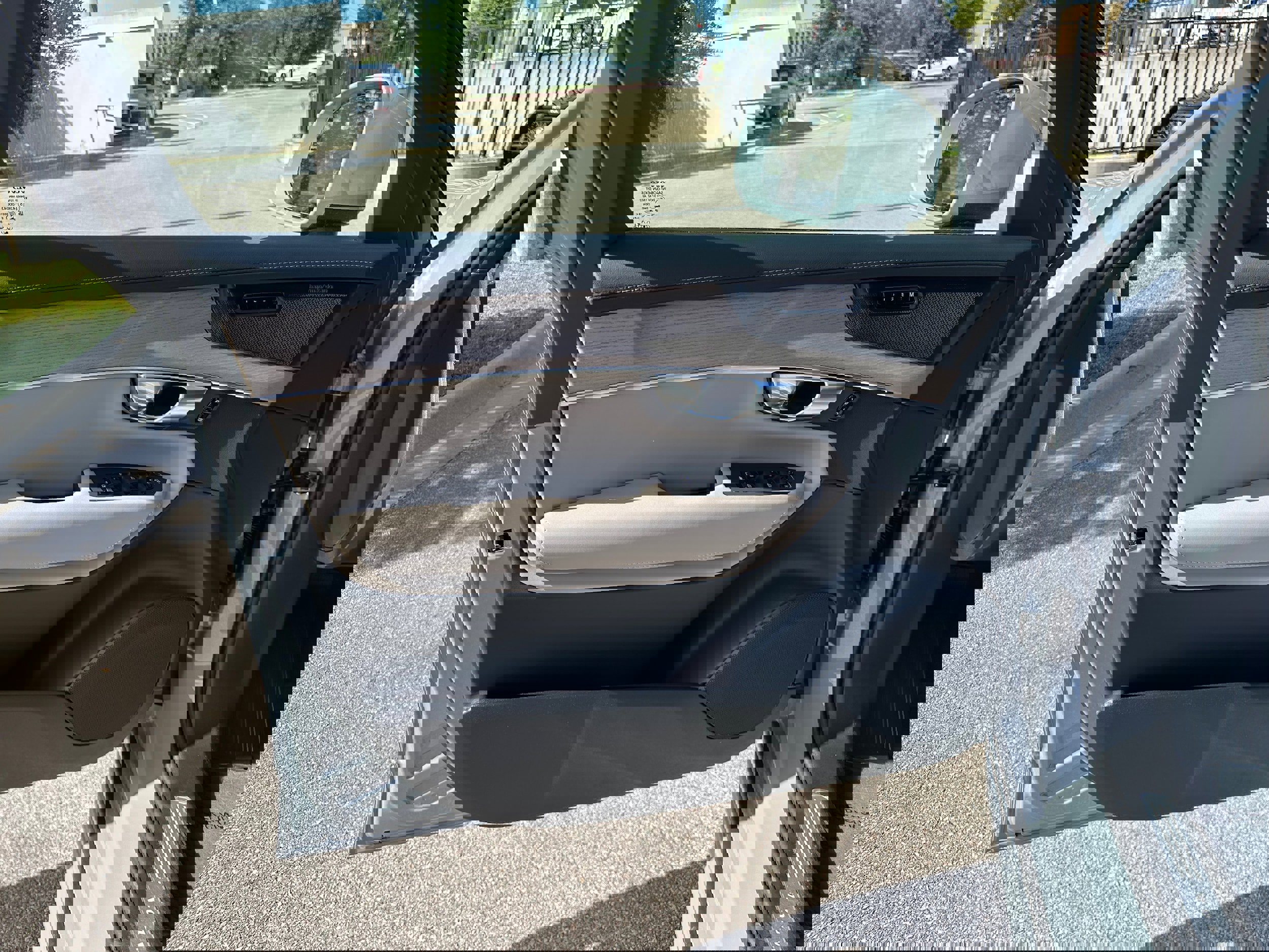 New 2026 Volvo XC90 B6 Plus w/ Protection Package Premier image 17