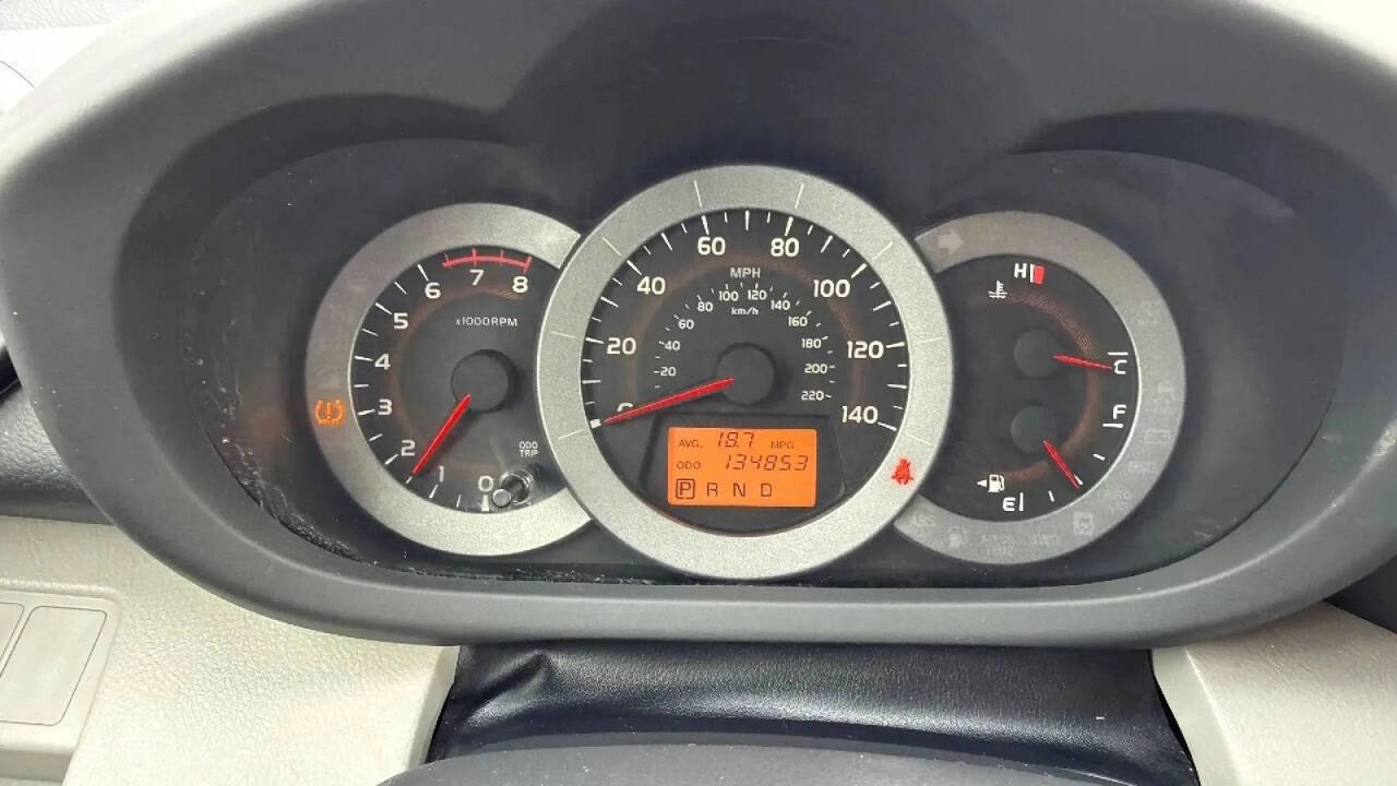 Used 2011 Toyota RAV4 4WD w/ Base L4 Extra Value Pkg image 16