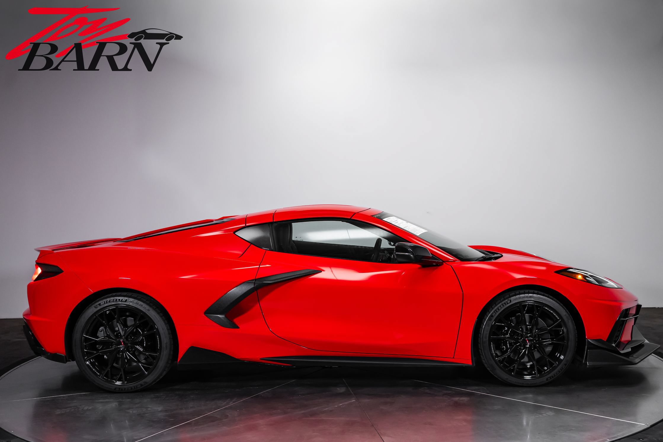 Used 2024 Chevrolet Corvette Stingray Coupe w/ 1LT RWD image 13