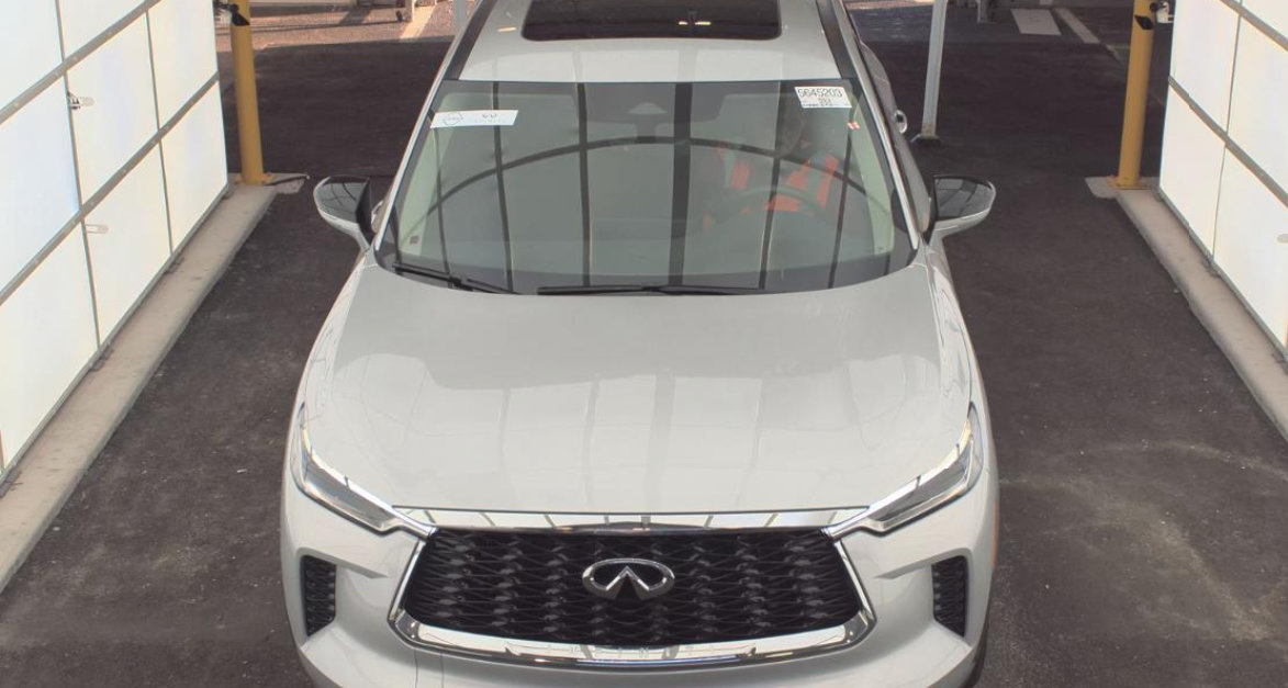 Certified 2023 INFINITI QX60 Pure FWD image 2