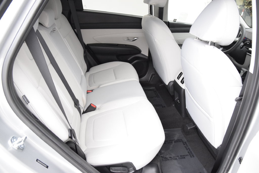 Used 2025 Hyundai Tucson SEL FWD image 18